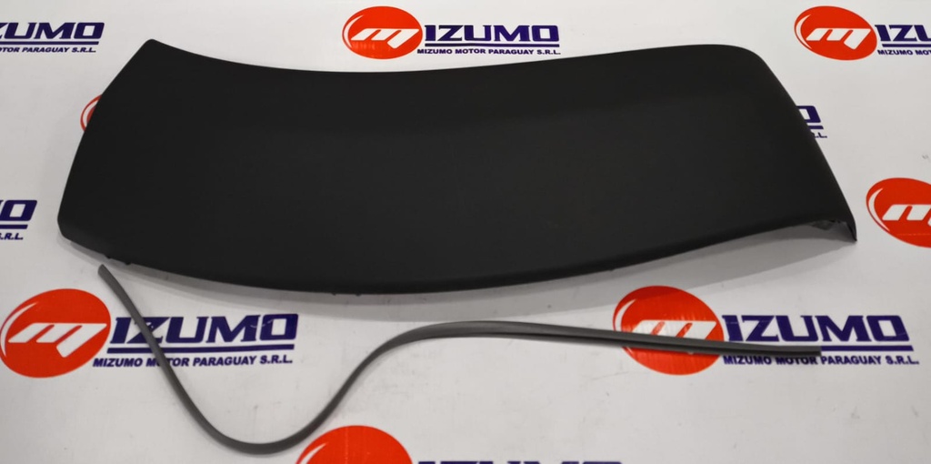 MOLDURA PARAGOLPE LH