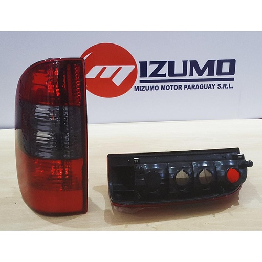 FARO TRASERO (FUME) LH